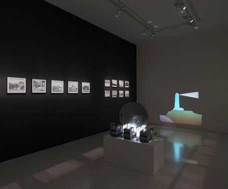 Vue d’exposition NMNM – Villa Paloma // Variations - Les Décors lumineux d’Eugène Frey présentés par João Maria Gusmão // Photo : Andrea Rossetti, 2020