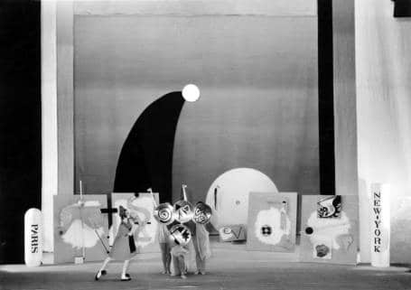 Raoul Barba Jeux d’enfants, ca. 1932 Photographies gélatino-argentique sur papier baryté, 13 x 18 cm environ Collection NMNM, n° 2004.8.20